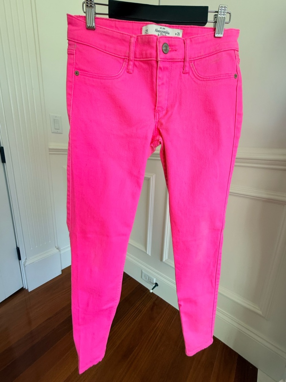 Abercrombie & Fitch Women’s Denim Neon Hot Pink Skinny Jeans Size 2R / W 26